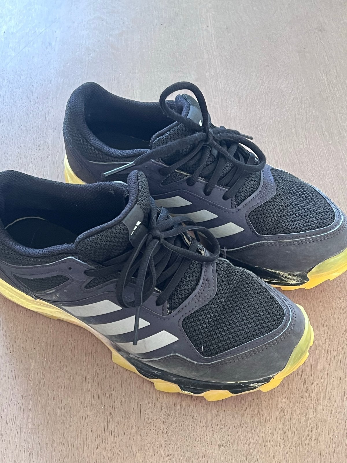 Adidas hockeyschoenen veld - Maat 41 1/3, Ophalen of Verzenden, Gebruikt, Schoenen