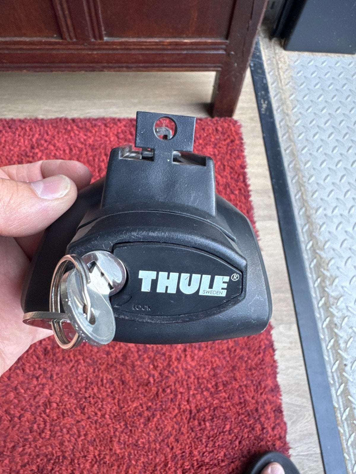 Thule dakdrager voet met slot en sleutels, Ophalen, Gebruikt