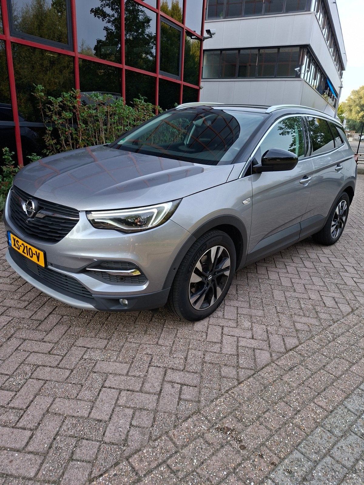 Opel Grandland X 1.2 Turbo 130pk S&S 2019 Grijs, Voorwielaandrijving, 15 km/l, Zwart, 1199 cc