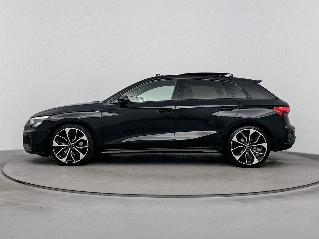 Audi A3 Sportback 35 TFSI edition one | PANORAMADAK | LEDER, Auto's, Audi, 12 maanden, 4 cilinders, Zwart, Leder