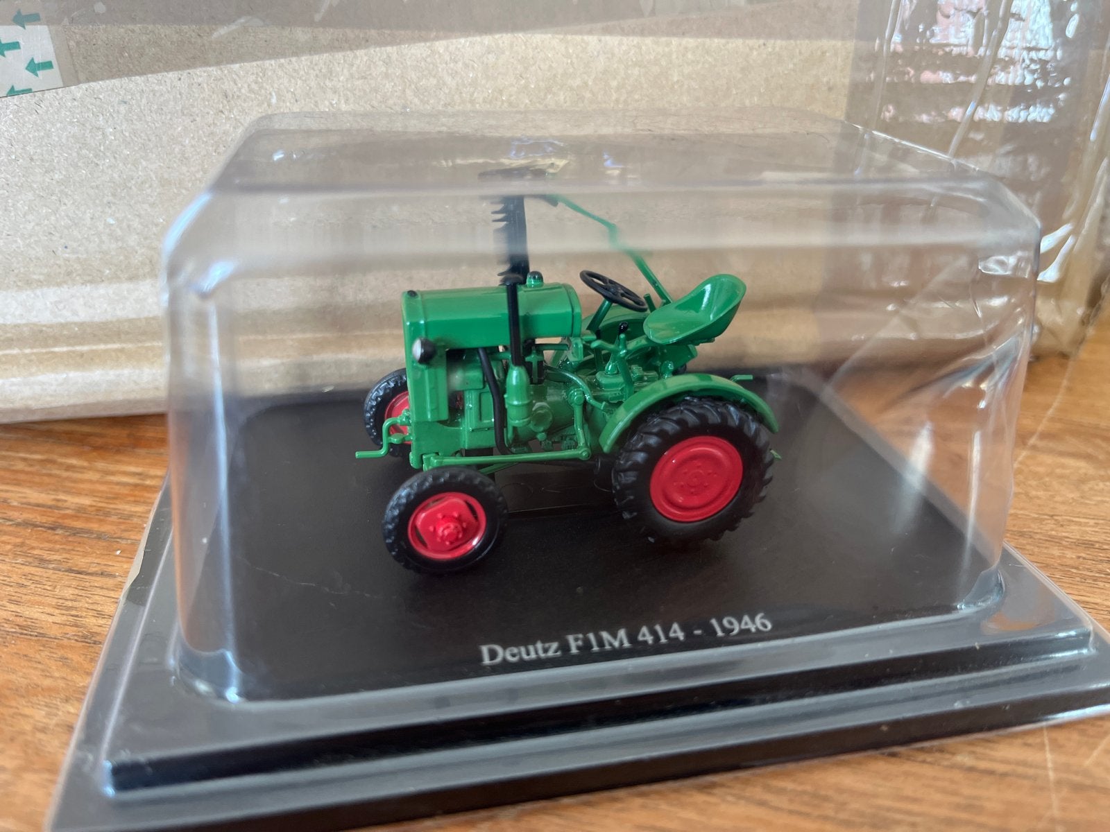 Deutz F1M 414 - 1946 schaalmodel 1:43, Hobby en Vrije tijd, Ophalen of Verzenden, Zo goed als nieuw, Tractor of Landbouw, Overige merken