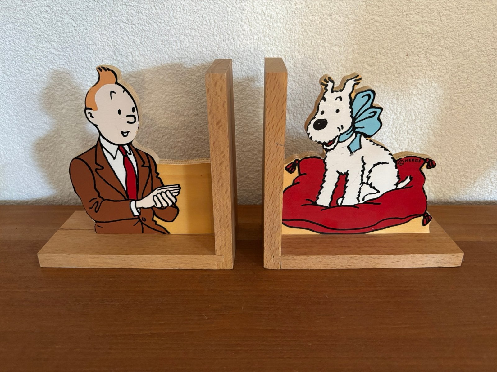 Vilac Kuifje en Bobbie houten boekensteun, Ophalen of Verzenden, Kuifje, Zo goed als nieuw, Beeldje of Figuurtje