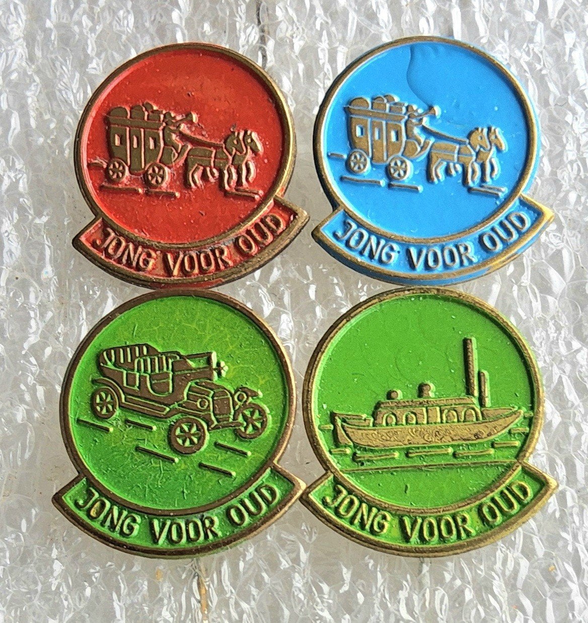 4 Vintage Speldjes 'Jong Voor Oud' - Transport Thema, Ophalen of Verzenden, Gebruikt, Overige onderwerpen, Speldje of Pin