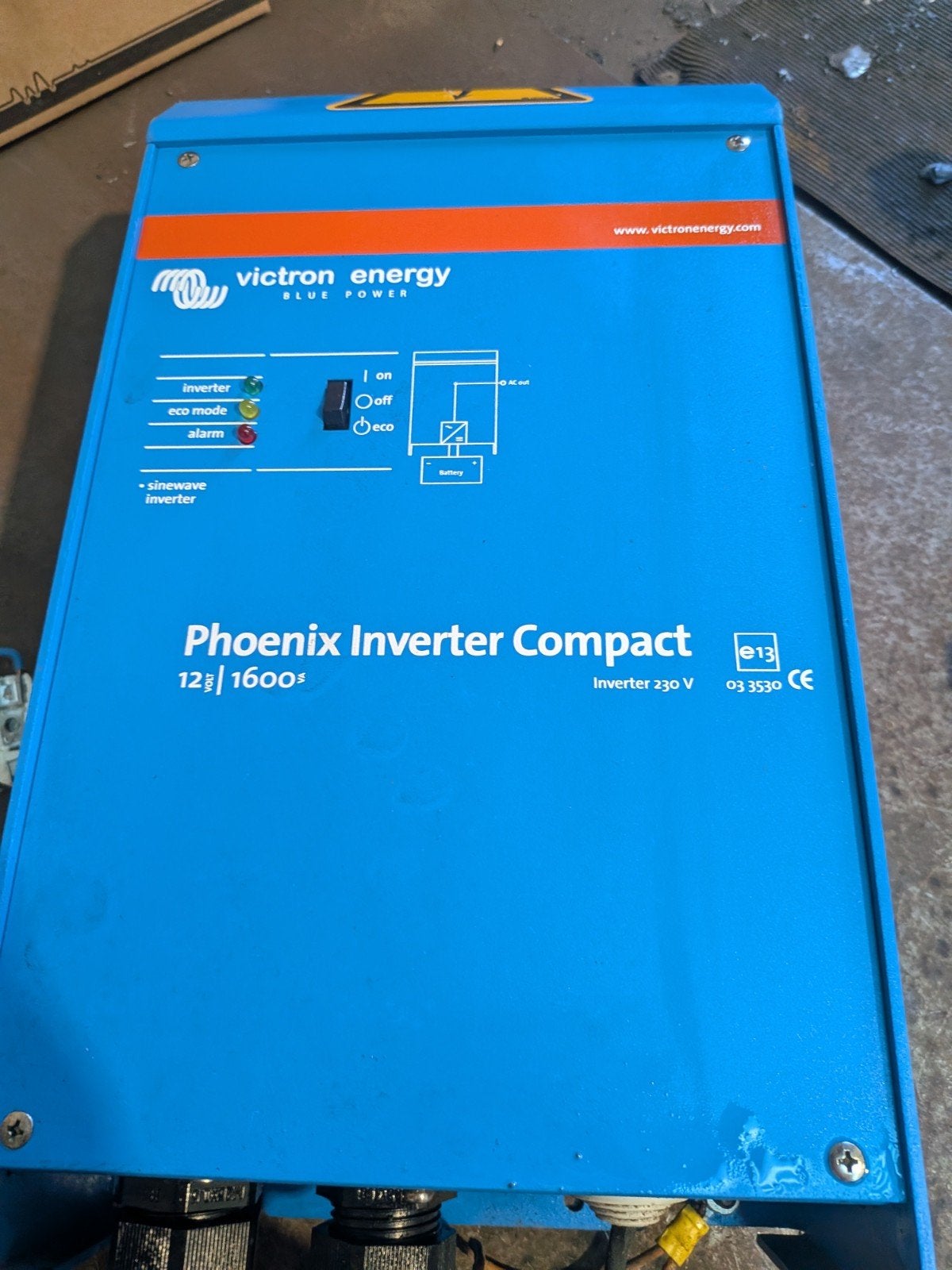 Victron Energy Phoenix Inverter Compact 12/1600, Ophalen, Gebruikt