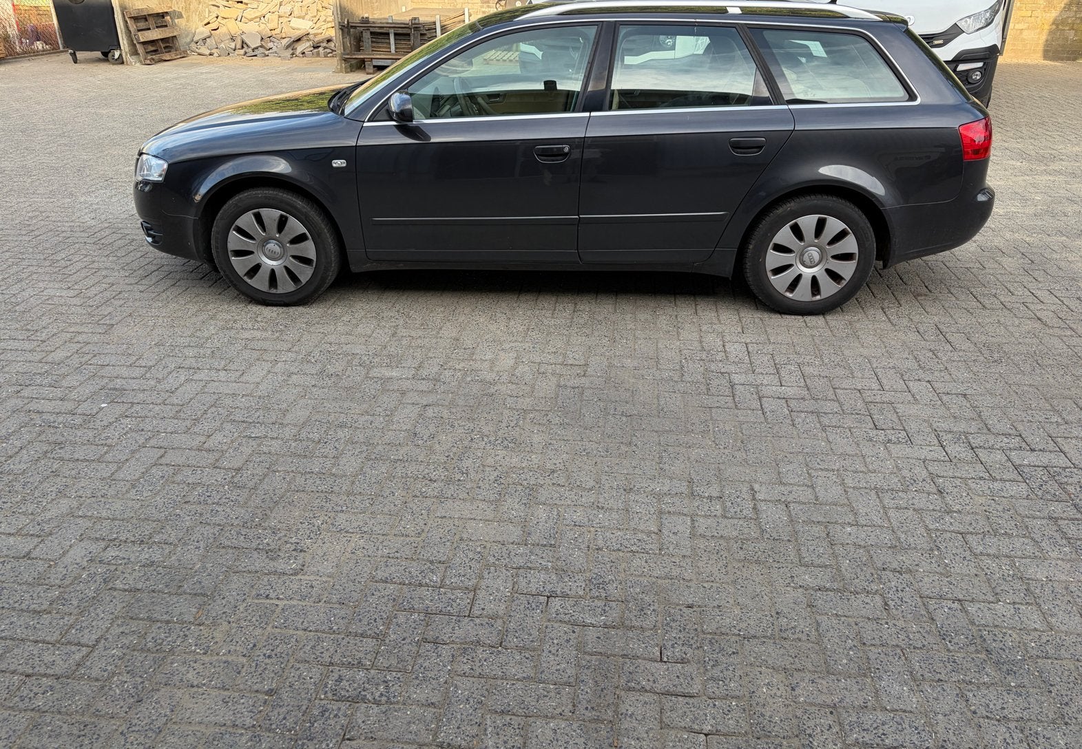 Audi A4 2.0 96KW Avant 2006 Grijs, Auto's, Voorwielaandrijving, 730 kg, 4 cilinders, 1984 cc