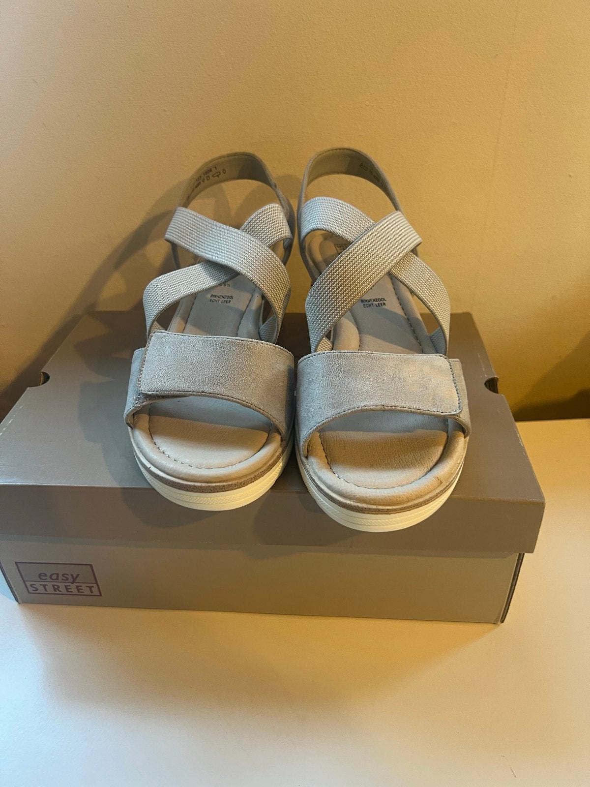 Prachtige sandalen, Ophalen of Verzenden, Nieuw, Grijs, Sandalen of Muiltjes