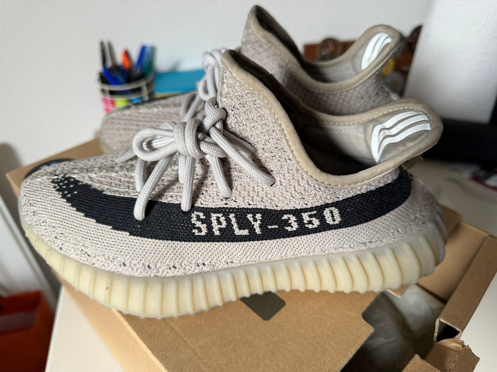 Yeezy Boost 350, Kleding | Heren, Schoenen, Ophalen of Verzenden, Zo goed als nieuw, Zwart