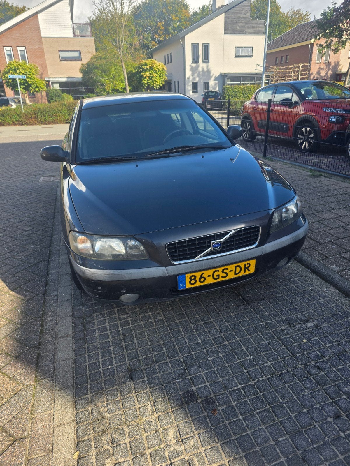 Volvo S60 2.4 140PK AUT 2001 Grijs 225.279km NAP, Auto's, S60, 1476 kg, 2435 cc, Particulier