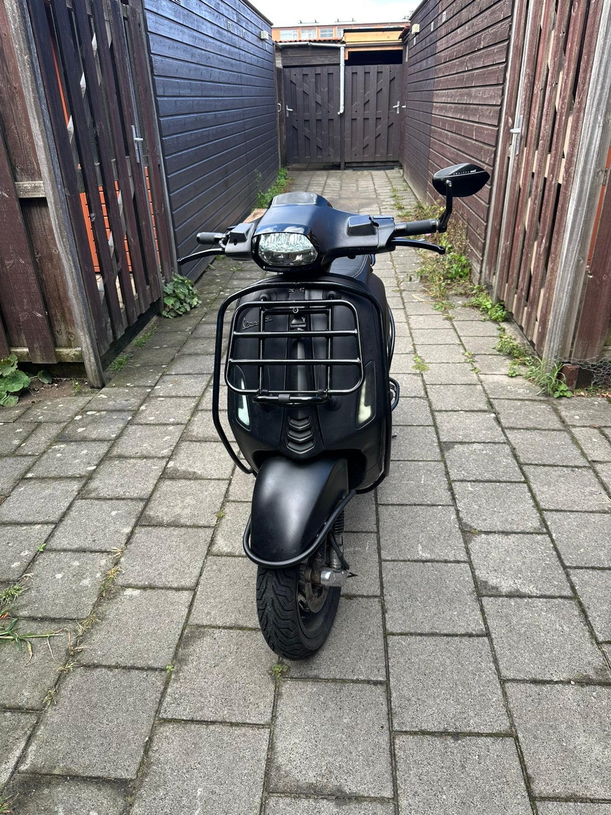 Vespa sprint 125cc, Ophalen of Verzenden, Zo goed als nieuw, Benzine