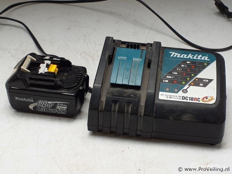 Online Veiling: Makita LXT Accubatterij BL1830, Gebruikt