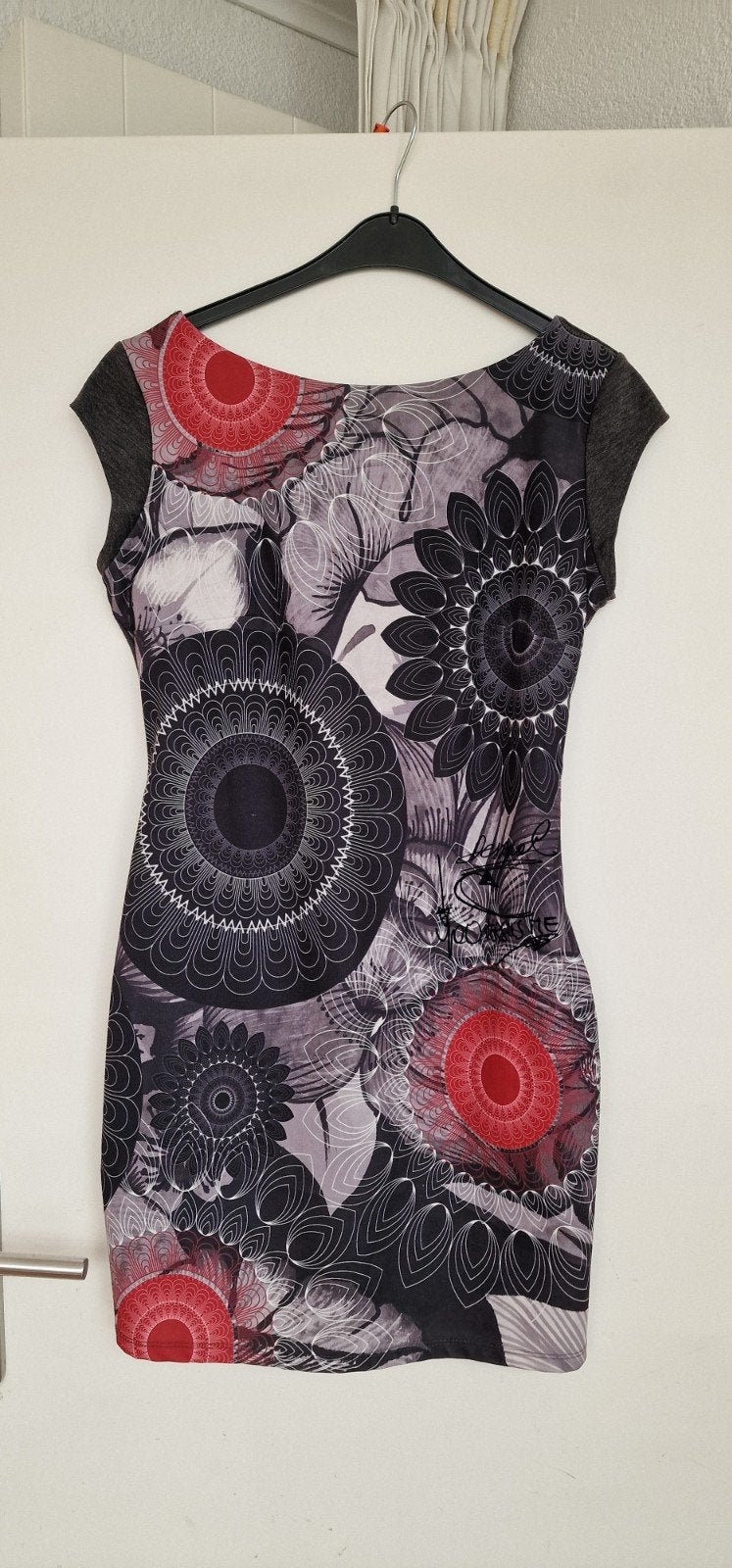 Desigual jurk met bloemenprint en korte mouwen, Kleding | Dames, Jurken, Meerkleurig, Maat 46/48 (XL) of groter, Ophalen of Verzenden