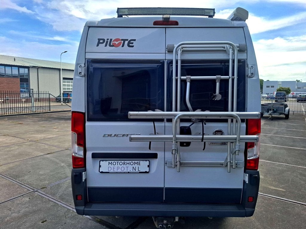 Pilote V 600 F OFFGRID | Bearlock |, Caravans en Kamperen, Chemisch toilet, Buscamper of Camperbus, Ringverwarming, Fiat
