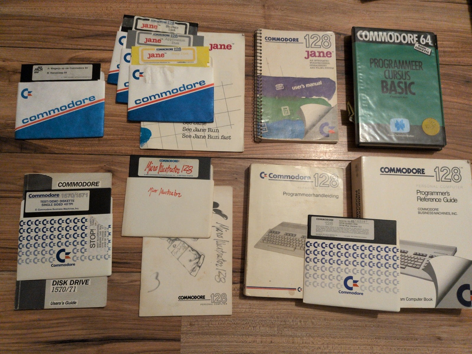 Commodore 128/64 Handleidingen en Software Bundel, Computers en Software, Ophalen of Verzenden, Commodore