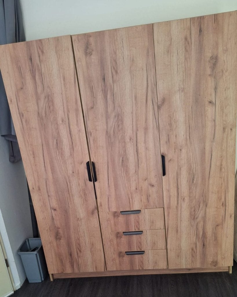 Jenslev Jysk linnen/kledingkast - Zo goed als nieuw, Ophalen, 100 tot 150 cm, Zo goed als nieuw, 150 tot 200 cm
