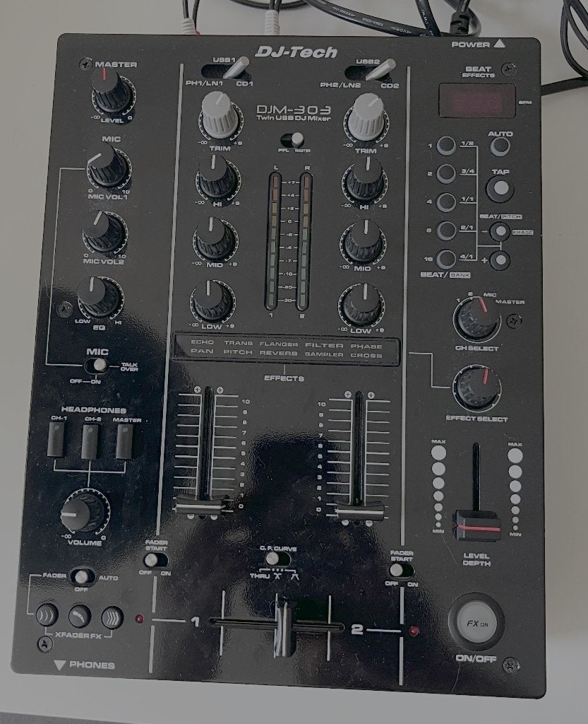 DJ Tech DJM-303 DJ mixer, Ophalen of Verzenden, Zo goed als nieuw, Draaitafel, Overige merken