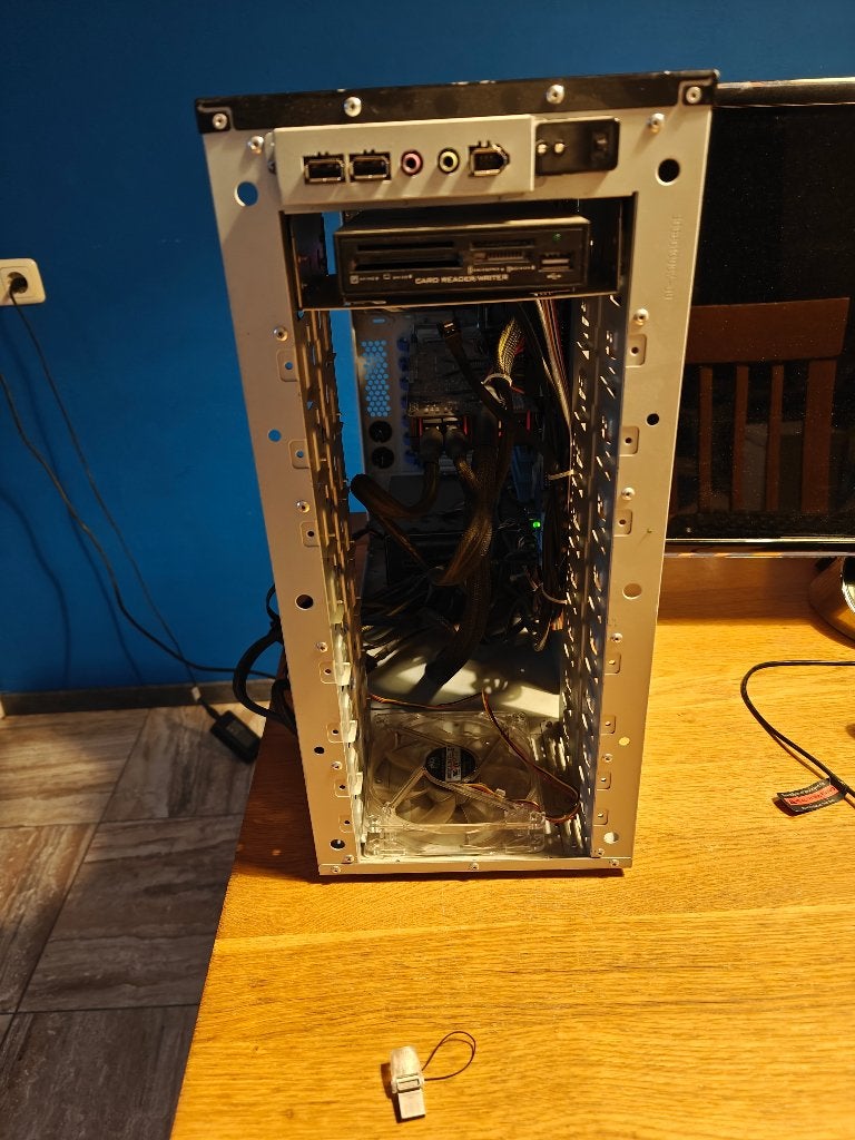 Oude pc-onderdelen / computer, Computers en Software, Ophalen, Gebruikt, 2 tot 3 Ghz, 4 GB