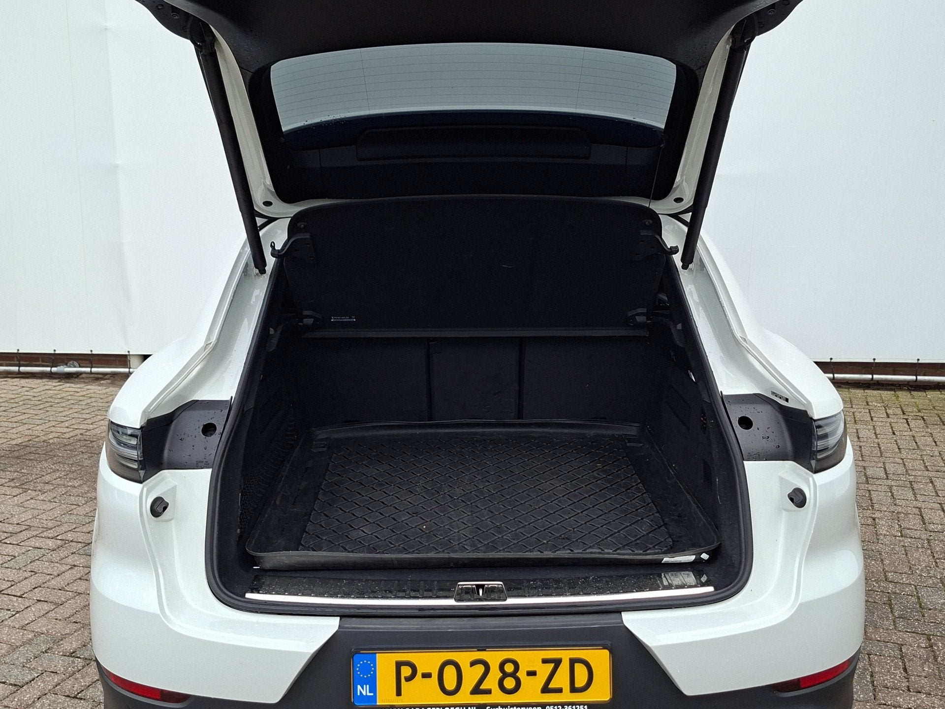 Foto 26 van Porsche Cayenne Coupé 3.0 E-Hybrid Pano Trekhaak(3500) 360