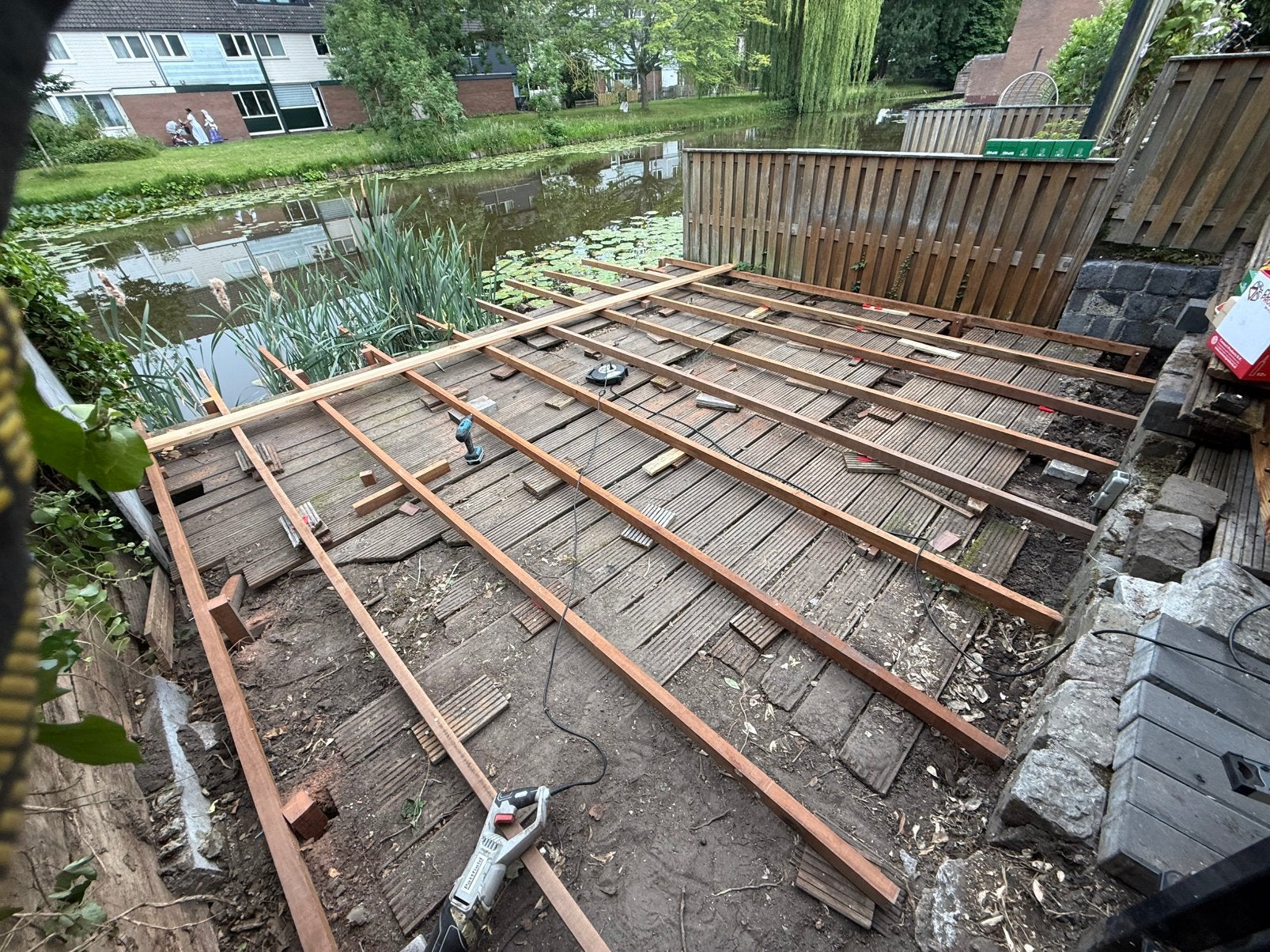 Vlonder bouwen Houten terras aanleggen? Buiten terras, Ophalen of Verzenden, Zo goed als nieuw, Kunststof