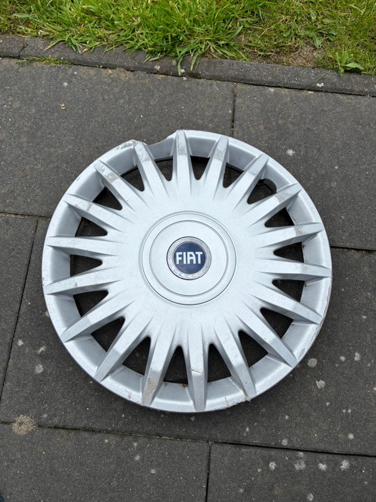 Wieldop Fiat Stilo, Auto diversen, Wieldoppen, Gebruikt, Ophalen of Verzenden