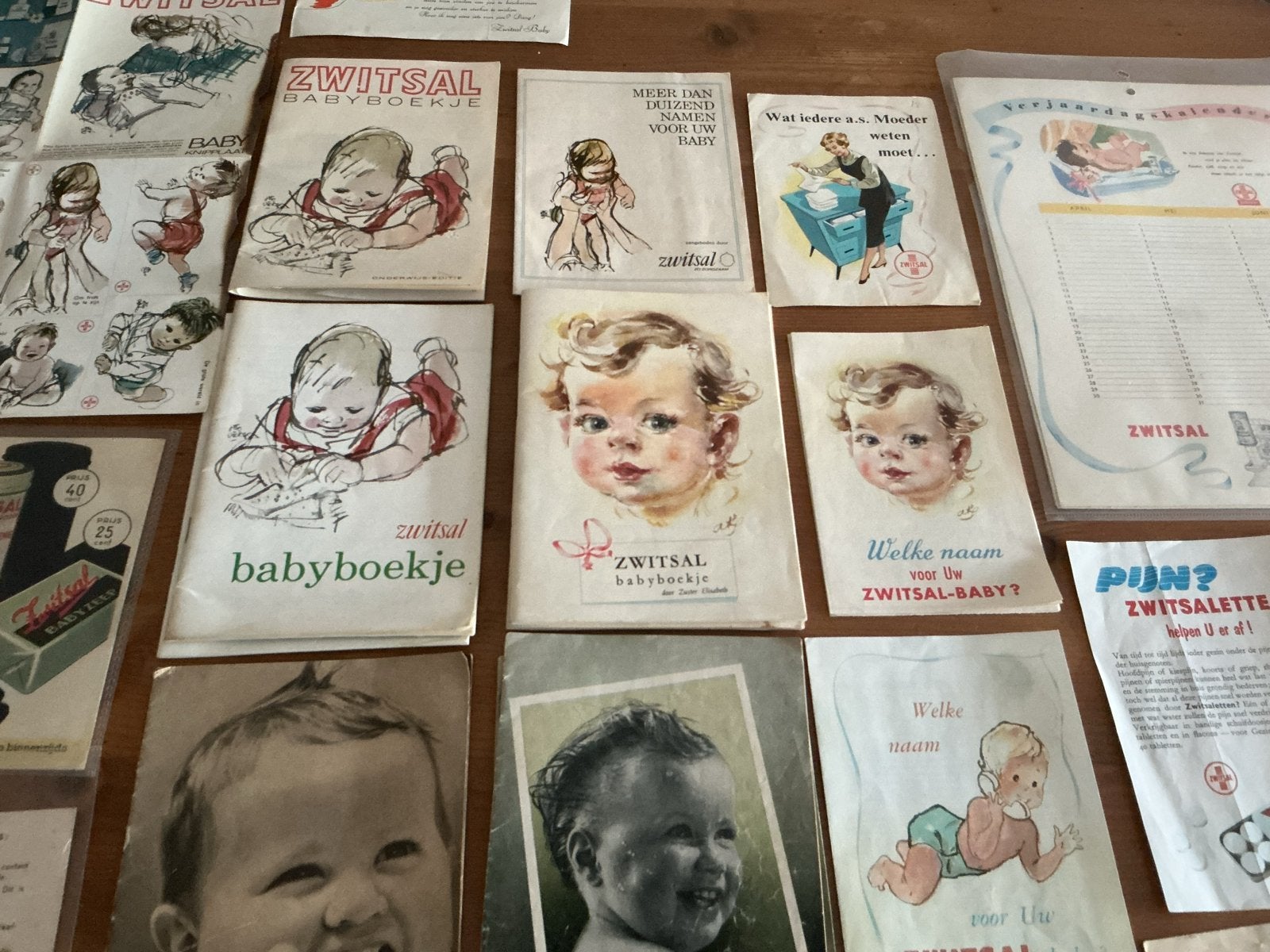Grote collectie vintage Zwitsal babyboekjes en reclame, Ophalen of Verzenden, Gebruikt