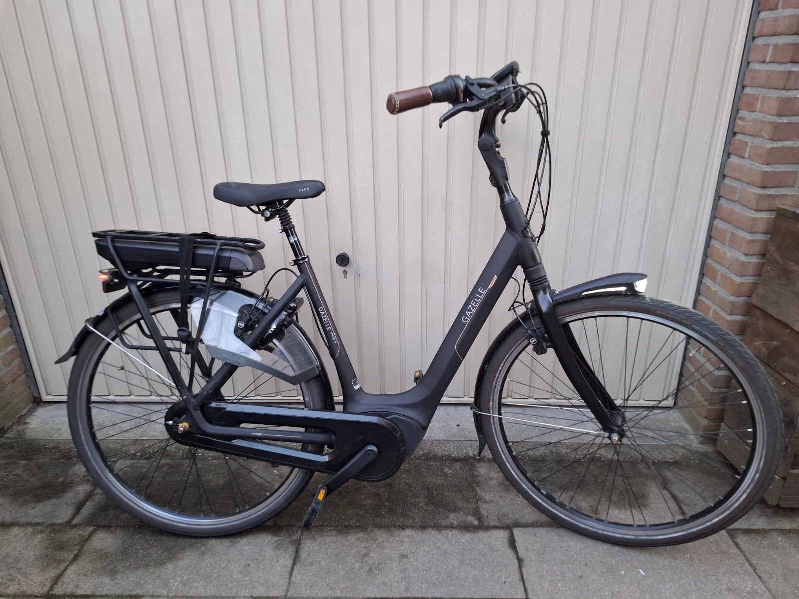 Gazelle orange c8 28 inch 8v dames ebike
Bosch middenmotor, Fietsen en Brommers, Elektrische fietsen, 51 tot 55 cm, Ophalen, Gebruikt