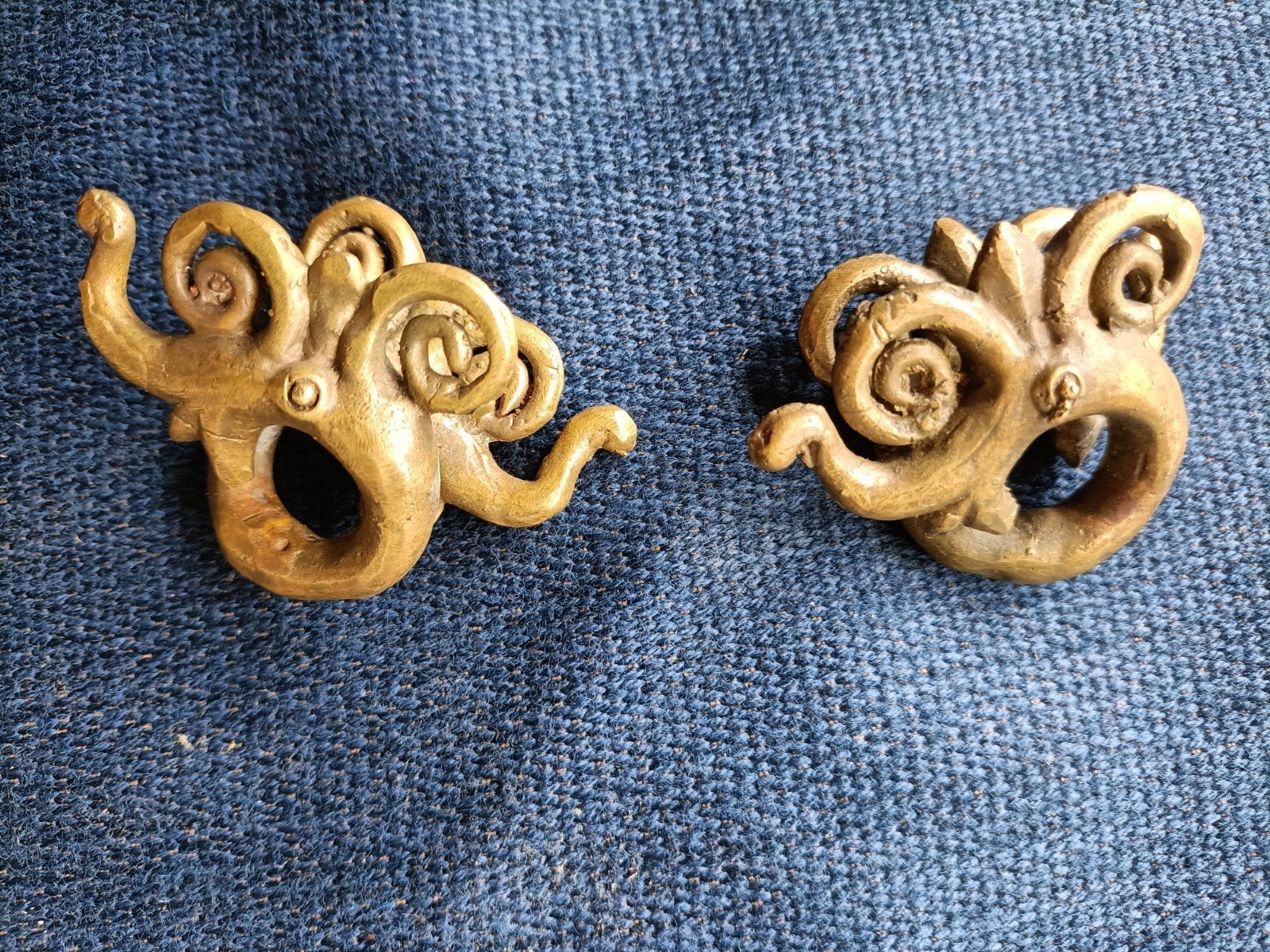 Antieke Maleisische Oorbellen - Uniek Design, Sieraden, Tassen en Uiterlijk, Antieke sieraden, Ophalen of Verzenden, Overige materialen