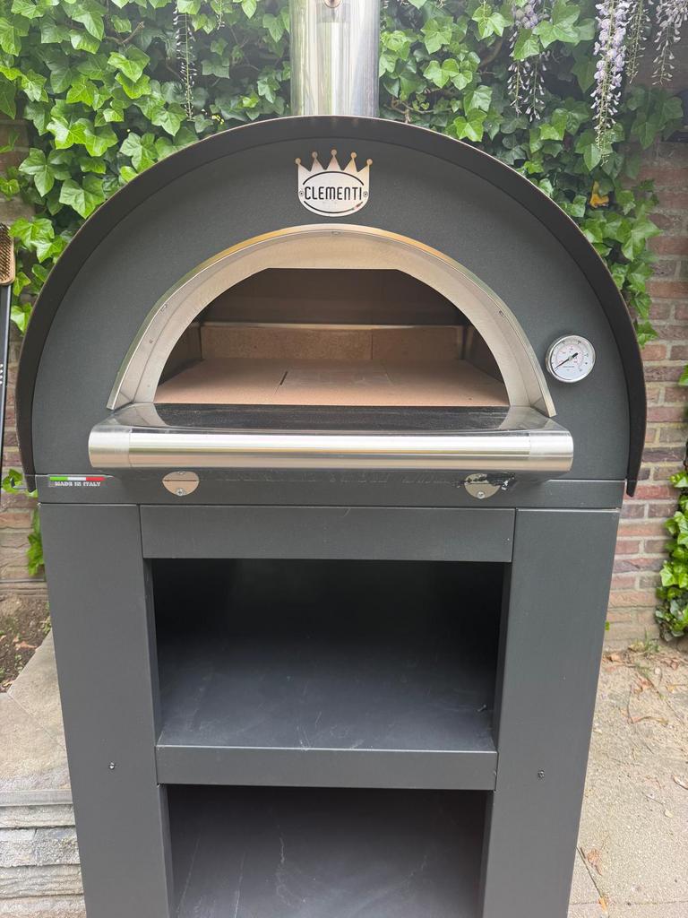 Clementi pizza oven houtoven incl onderstel en accessoires, Ophalen, Zo goed als nieuw