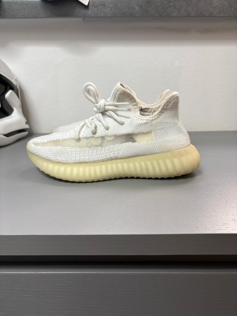 Adidas Yeezy Boost 350 V2 Cream White - Maat 37, Kleding | Dames, Schoenen, Ophalen, Gedragen, Wit, Sneakers of Gympen