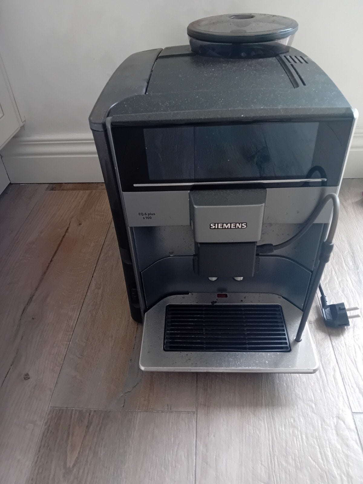 TE KOOP SIEMENS KOFFIEMACHINE GEEFT FOUTMELDING, Ophalen, Koffiemachine