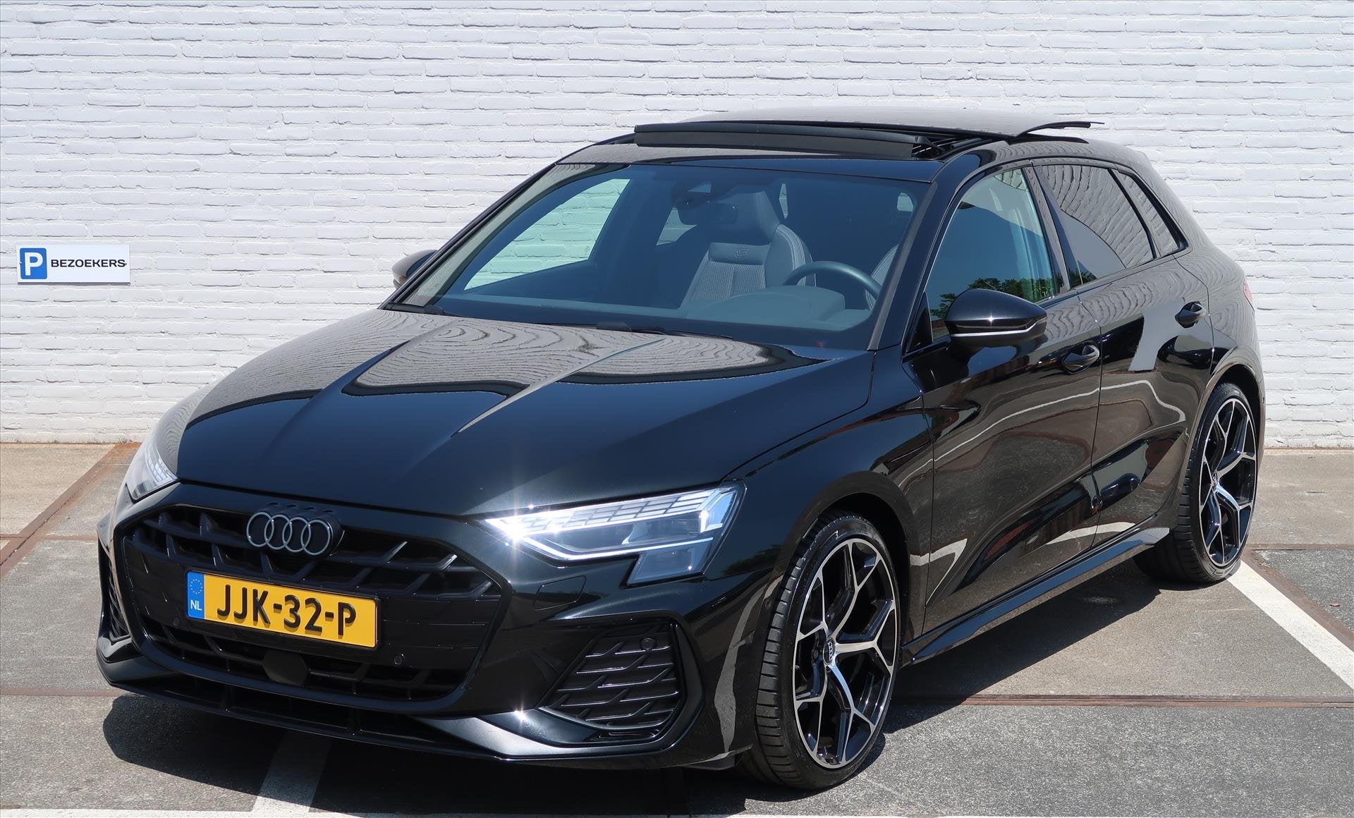 Audi A3 Sportback 35 TFSI 150pk MHEV S-tronic S Edition I Pa, Auto's, Audi, 1300 kg, 4 cilinders, Leder en Stof, Zwart