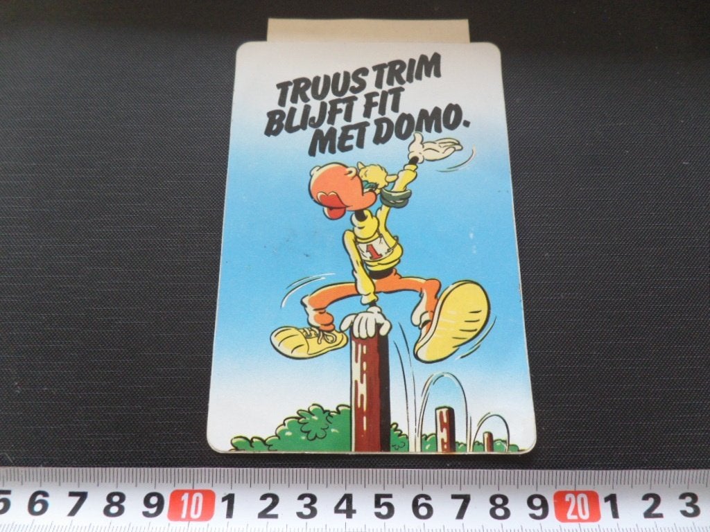 sticker strip haasje over koe truus trim blijft fit met domo, Verzamelen, Ophalen, Zo goed als nieuw