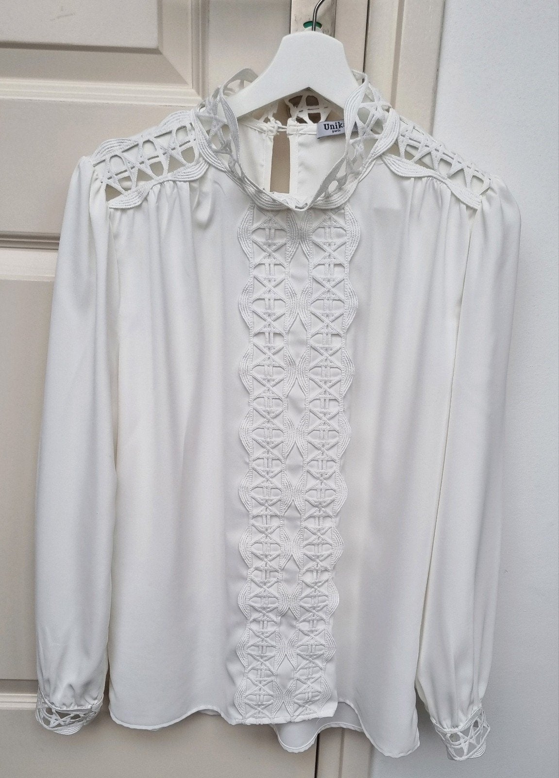 Witte blouse met kanten details - Maat L, Kleding | Dames, Blouses en Tunieken, Ophalen of Verzenden