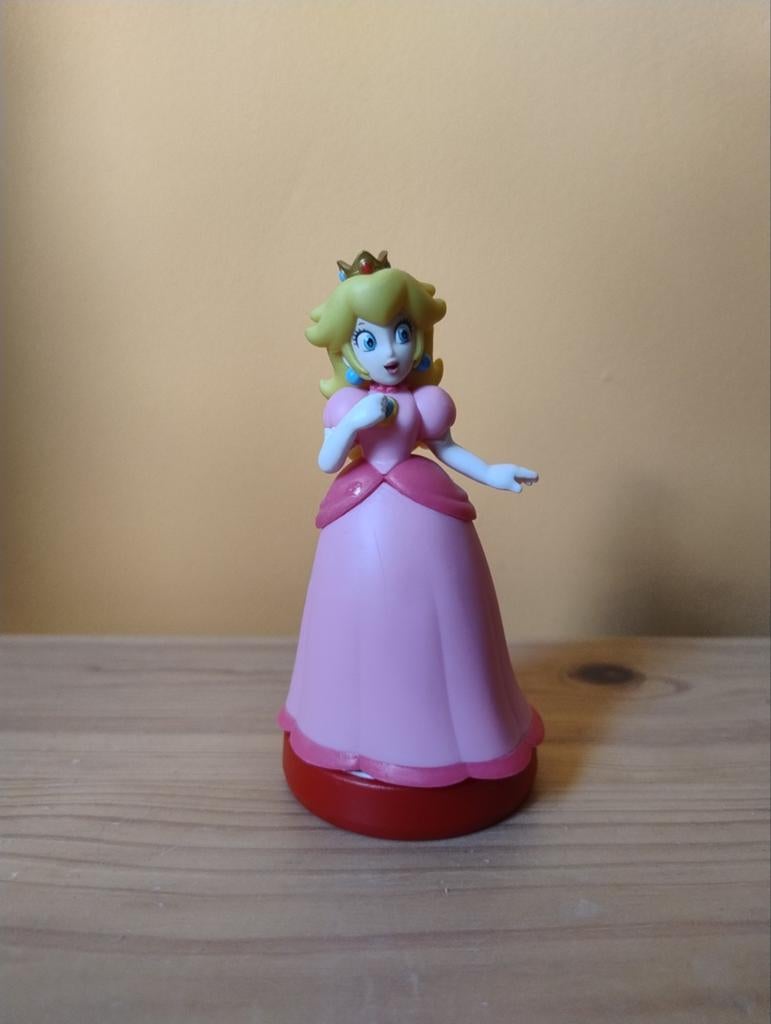 Peach amiibo, Avontuur en Actie, 1 speler, Ophalen of Verzenden, Zo goed als nieuw