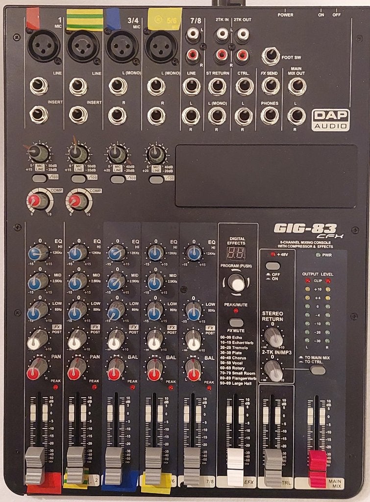 DAP Audio GIG-83 CFX Mixer met effecten en koffer, Muziek en Instrumenten, Ophalen, Gebruikt, 5 tot 10 kanalen, Microfooningang