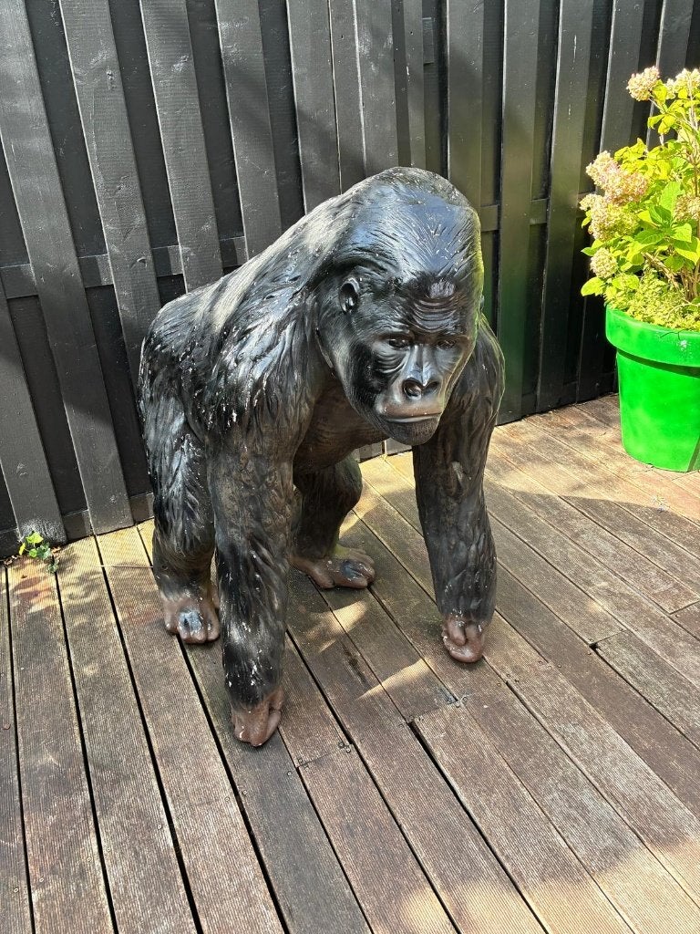 Grote Gorilla Beeld voor Tuin of Interieur, Ophalen of Verzenden, Gebruikt, Kunststof, Dierenbeeld