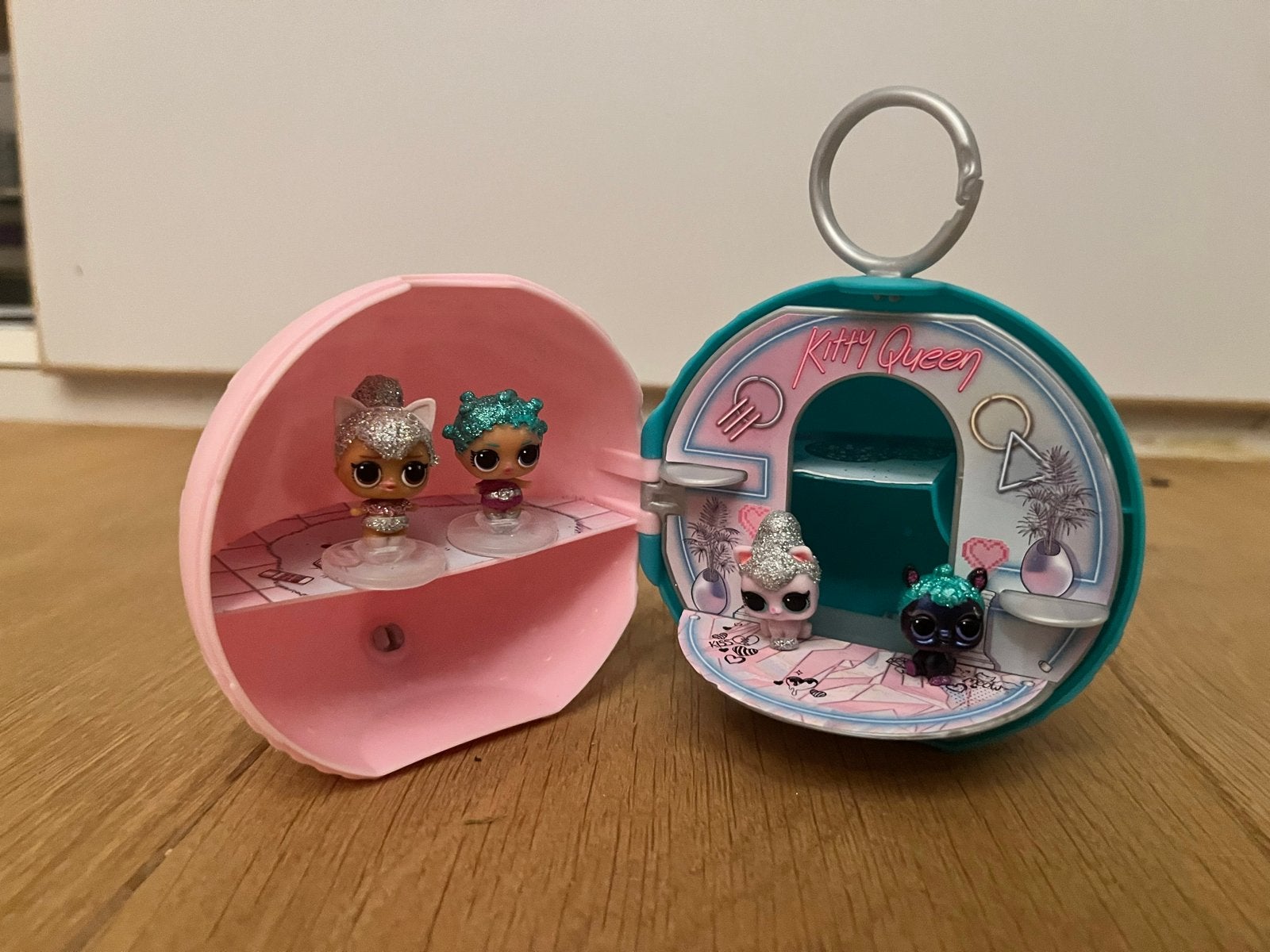 L.O.L. Surprise mini family! Kitty Queen Speelset, Ophalen, Zo goed als nieuw, Meisje
