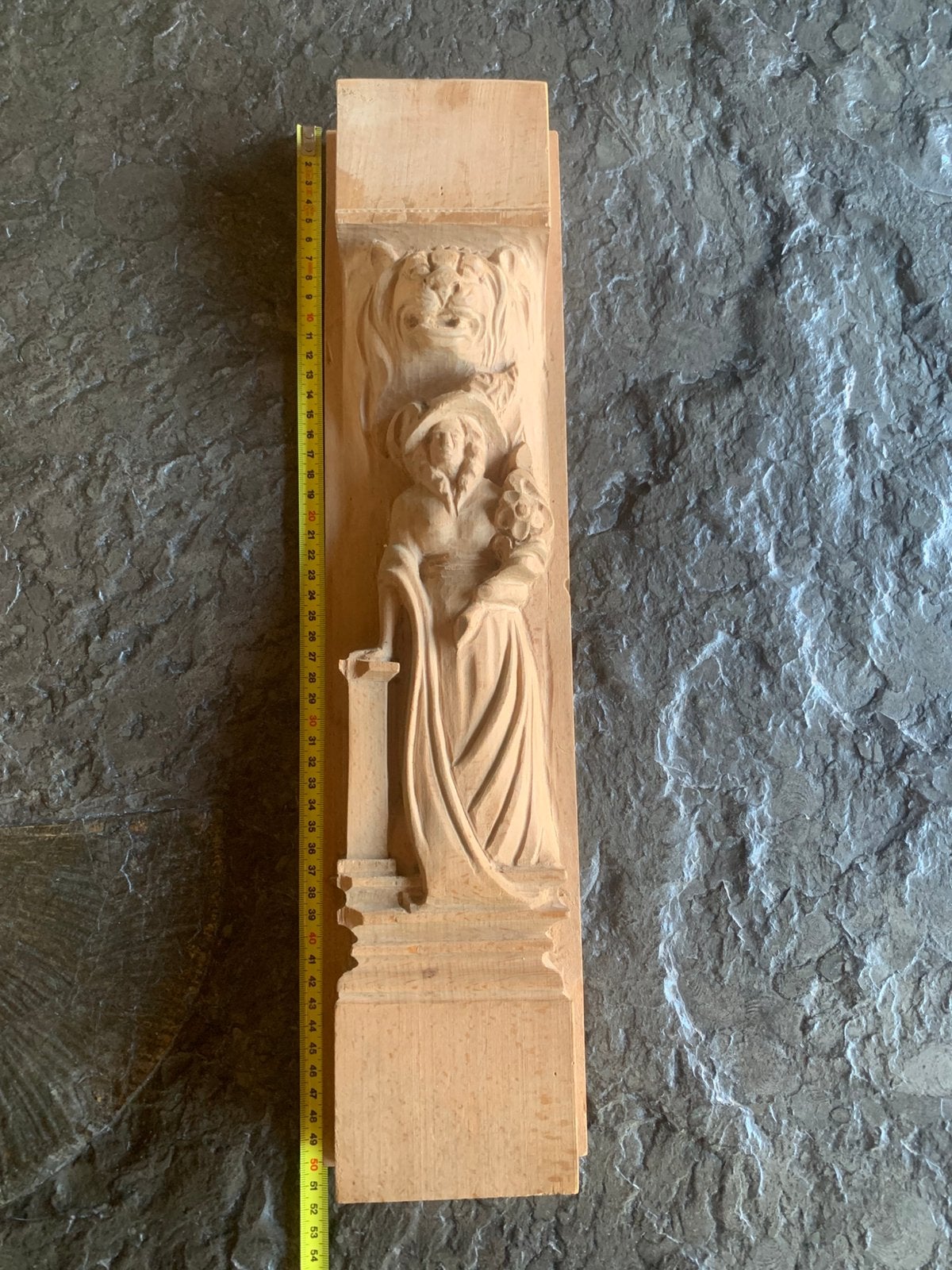 Houtsnijwerk gestoken kerkbeeld antiek hout gesneden, Ophalen of Verzenden