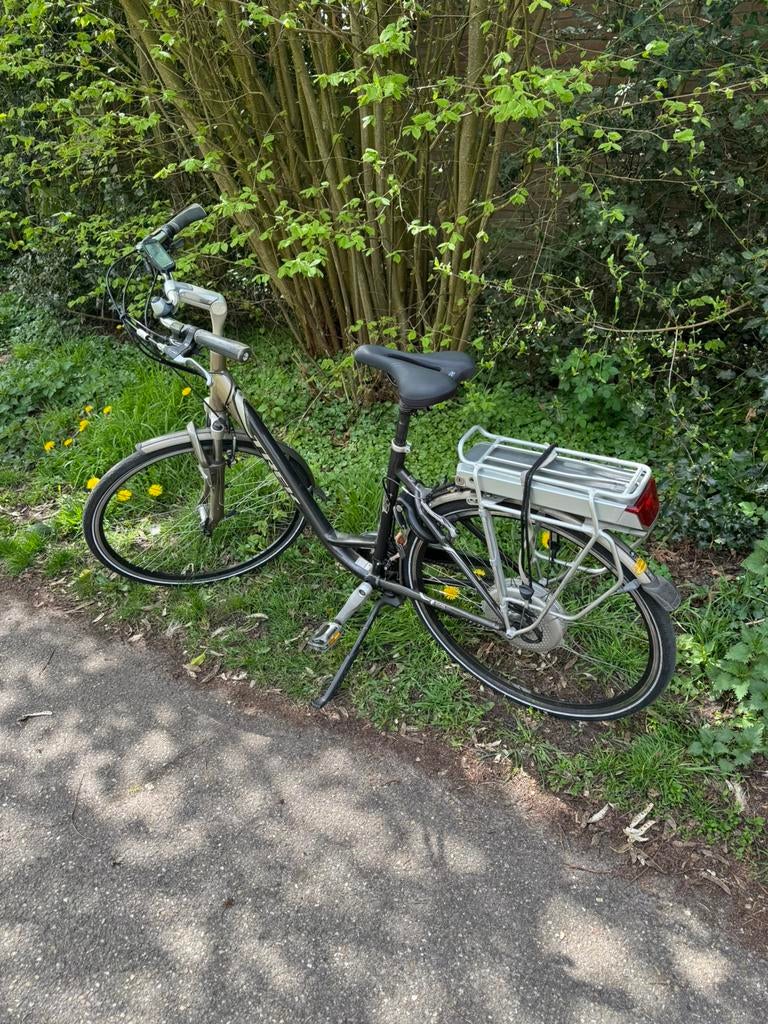 Trek, Fietsen en Brommers, Elektrische fietsen, Gebruikt, 47 tot 51 cm, 30 tot 50 km per accu, Ophalen