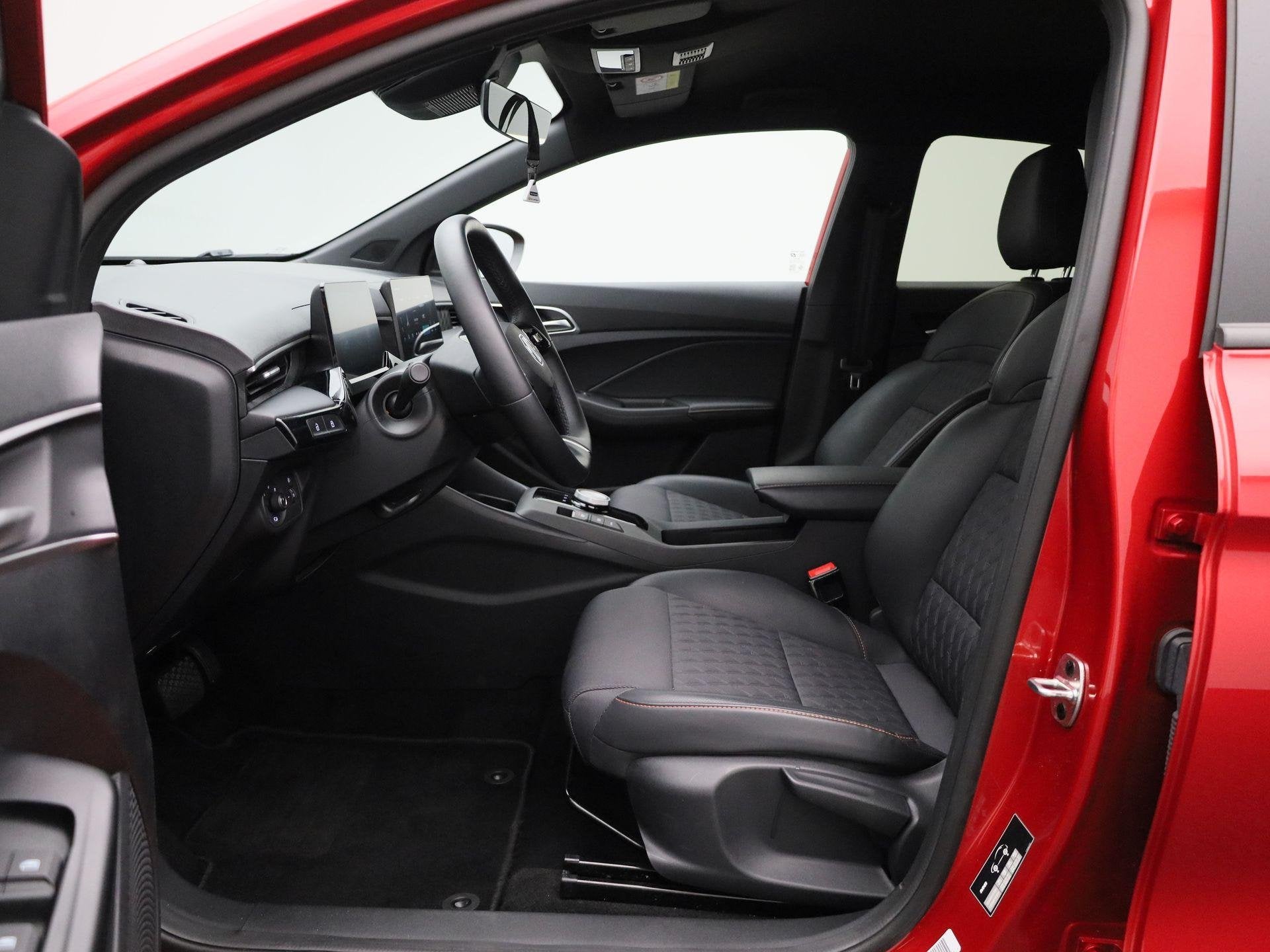 MG 3 1.5 Hybrid+ Aut. Luxury | Navi | Led Koplampen | Stoel, 12 maanden, 194 pk, 4 cilinders, 1283 kg