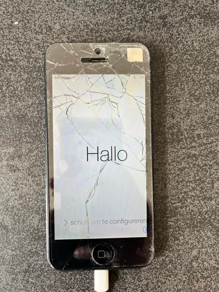 iPhone 5 met kapot scherm, Telecommunicatie, Mobiele telefoons | Apple iPhone, Gebruikt, IPhone 5, Zwart, Ophalen of Verzenden