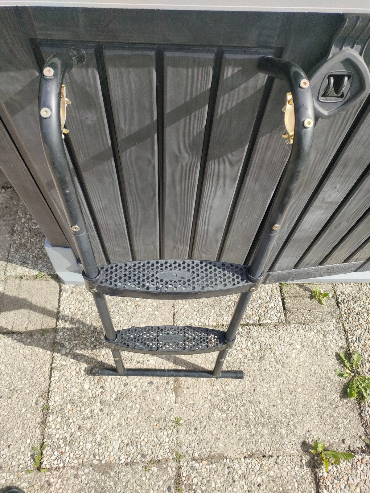 Trapje voor trampoline of zwembad, Ophalen