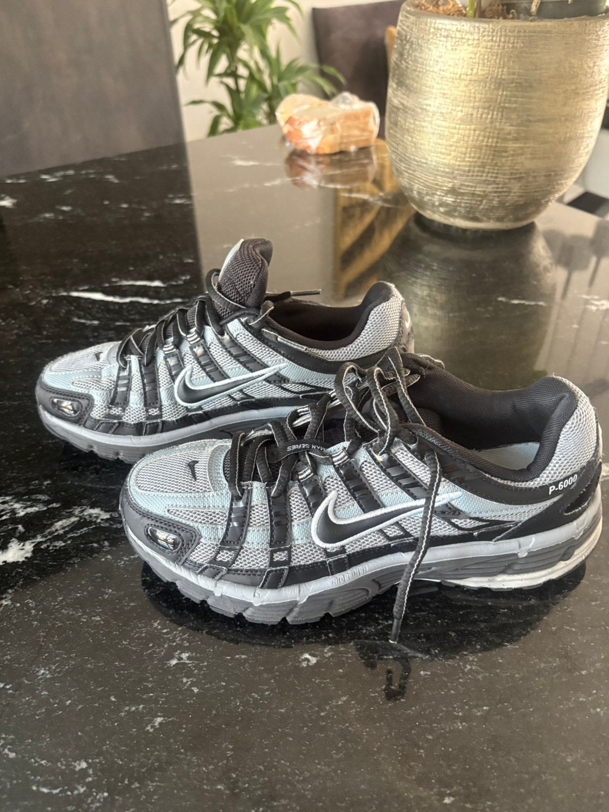 Nike P-6000 maat 39, Kleding | Heren, Overige kleuren, Sportschoenen, Ophalen of Verzenden, Zo goed als nieuw