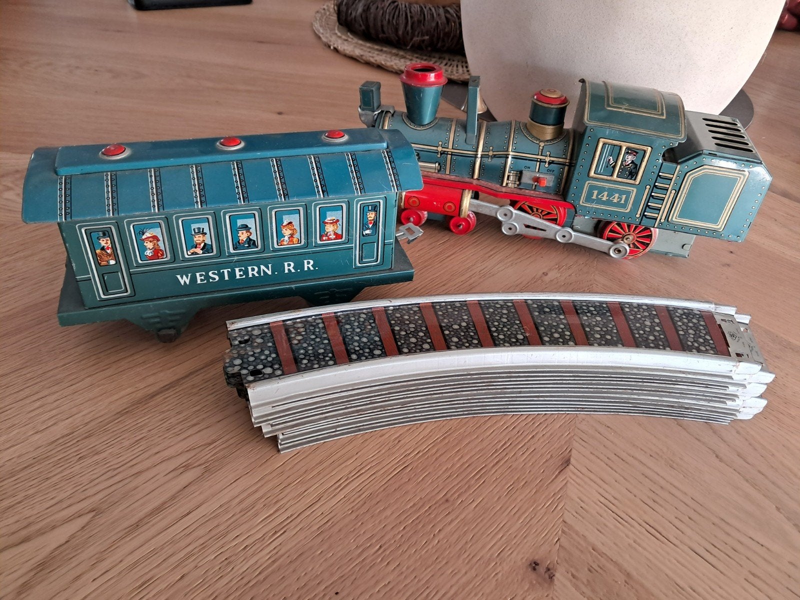 blikken trein met rails, Antiek en Kunst, Antiek | Speelgoed, Ophalen of Verzenden