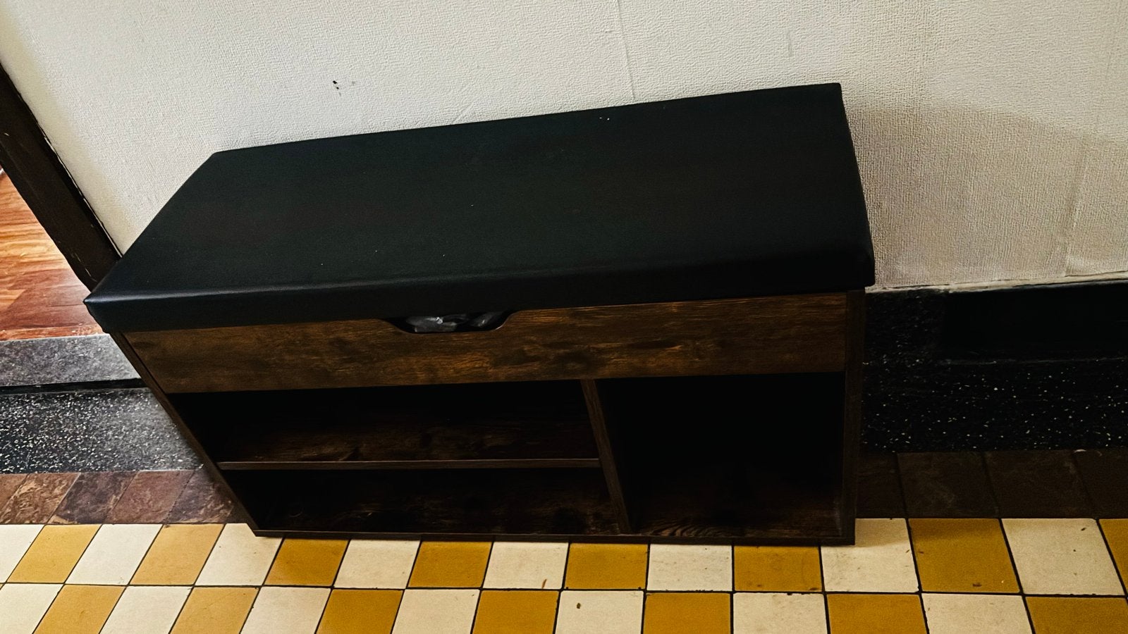 Schoenenbankje met opbergruimte en zitkussen, Ophalen, Gebruikt