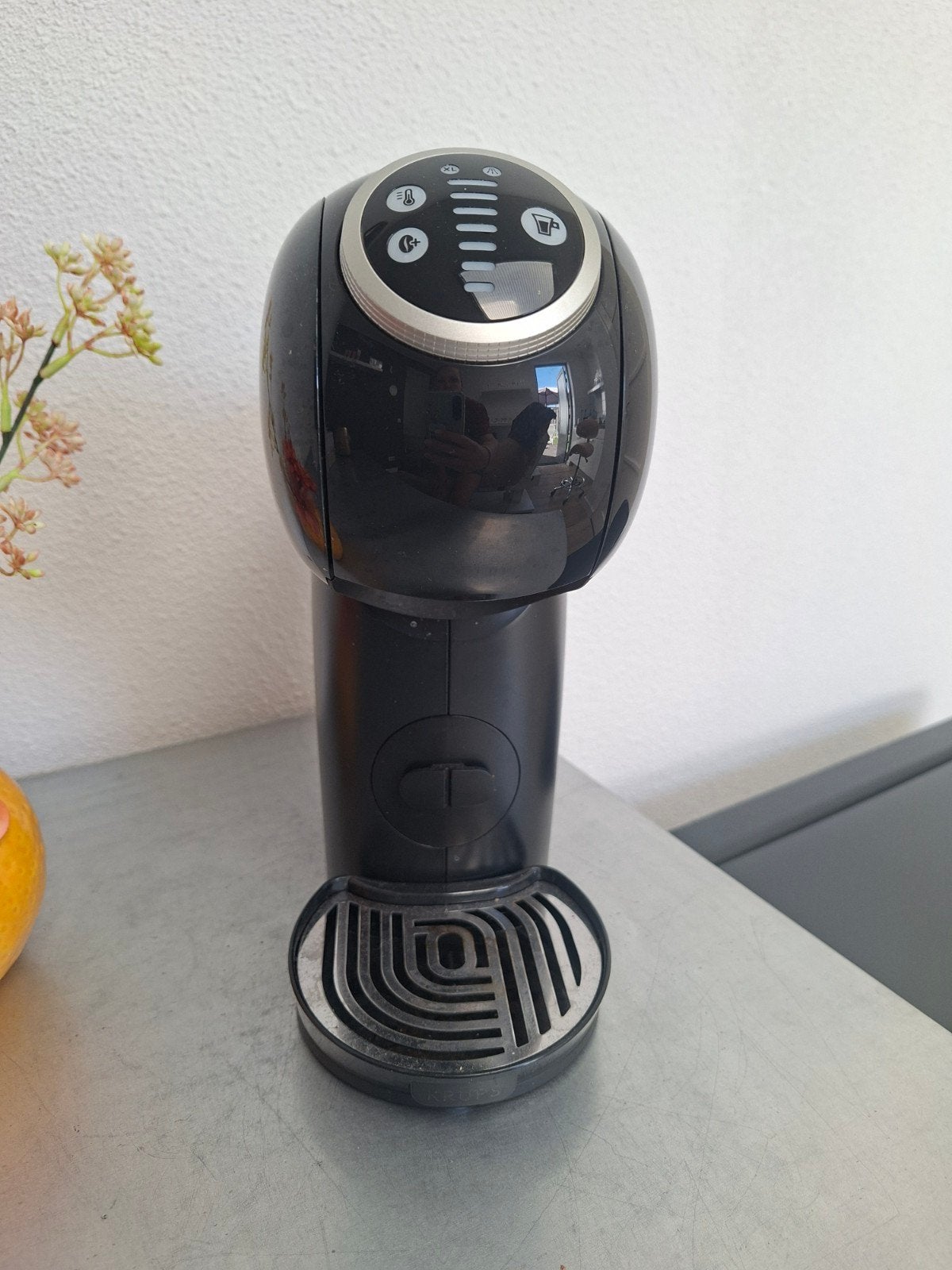 Dolce Gusto apparaat - Werkt prima, lekt soms, Witgoed en Apparatuur, Koffiezetapparaten, Ophalen, Gebruikt, 1 kopje, Koffiepads en cups