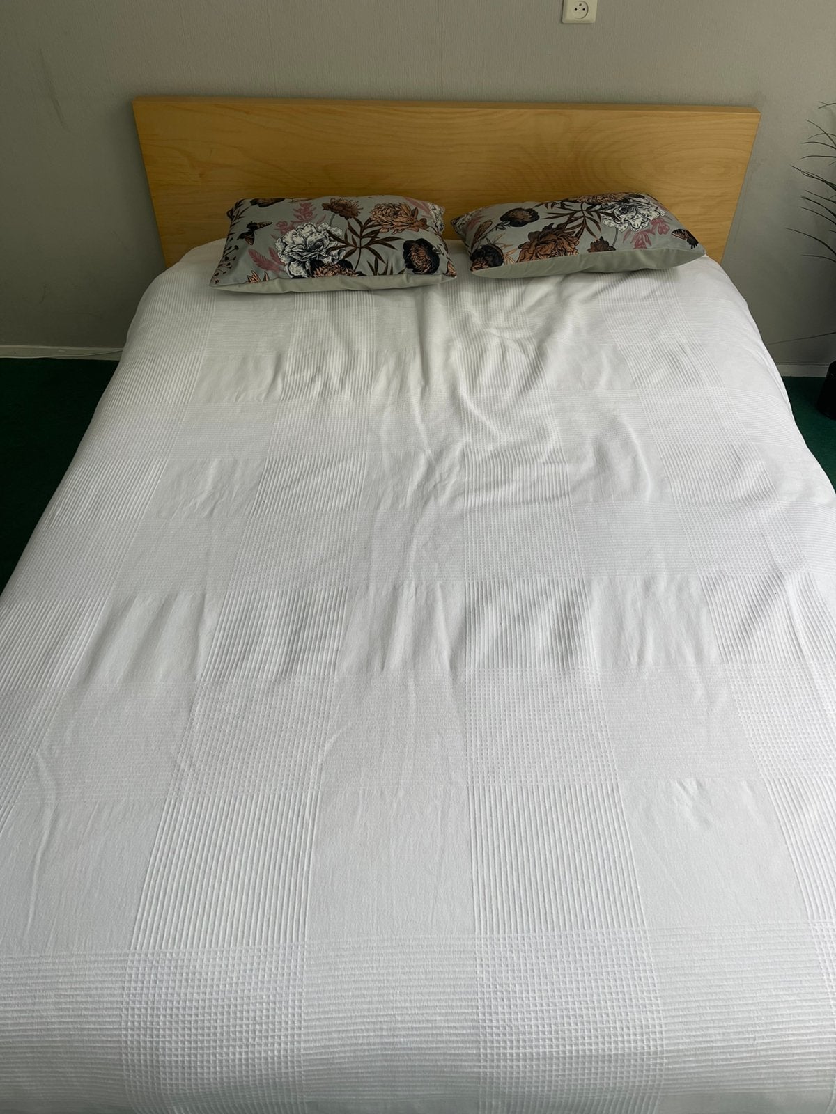 Mooi licht grenen houten bed van ikea, 1.40x2.00 m., Huis en Inrichting, Slaapkamer | Bedden, Ophalen, 140 cm, Zo goed als nieuw