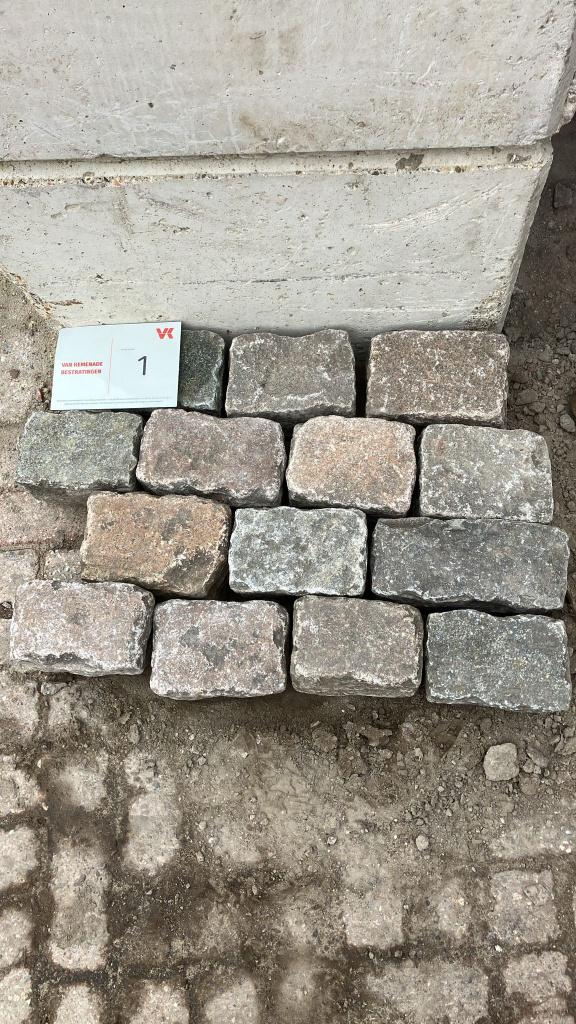 gebruikt natuursteen kinderkoppen kasseien graniet, Gebruikt, Overige typen, Ophalen of Verzenden, Natuursteen