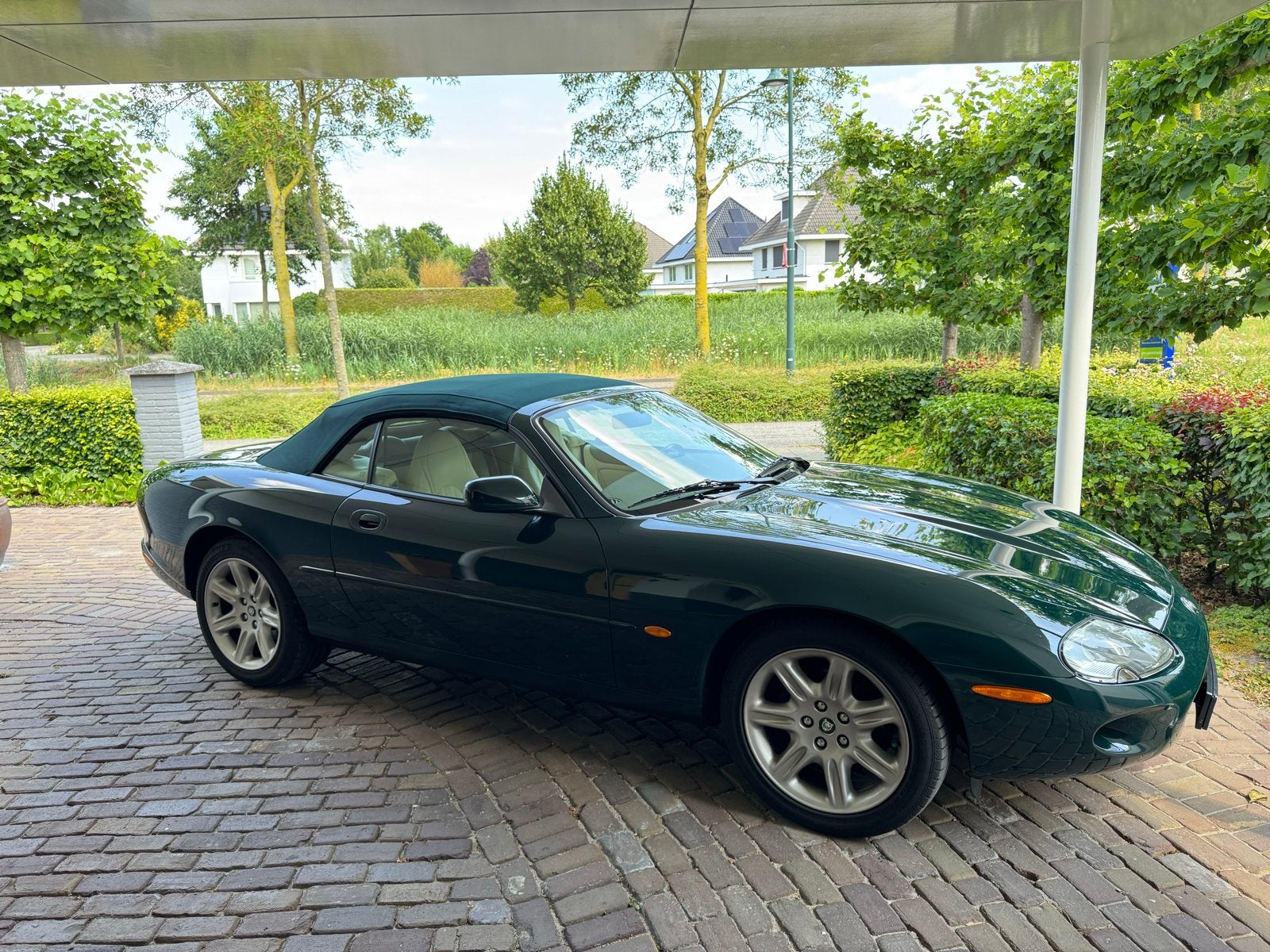 Jaguar XK 4.0 Convertible 1997 Britisch Racing green, Auto's, Jaguar, Achterwielaandrijving, Particulier, 93 €/maand, Groen