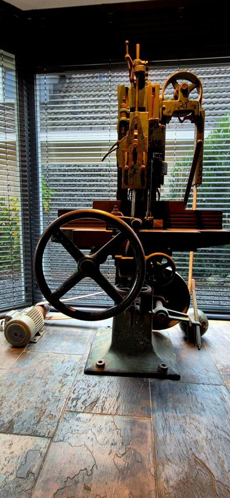 Zware industriële antieke kettingfreesmachine, Antiek en Kunst, Antiek | Gereedschap en Instrumenten, Ophalen of Verzenden