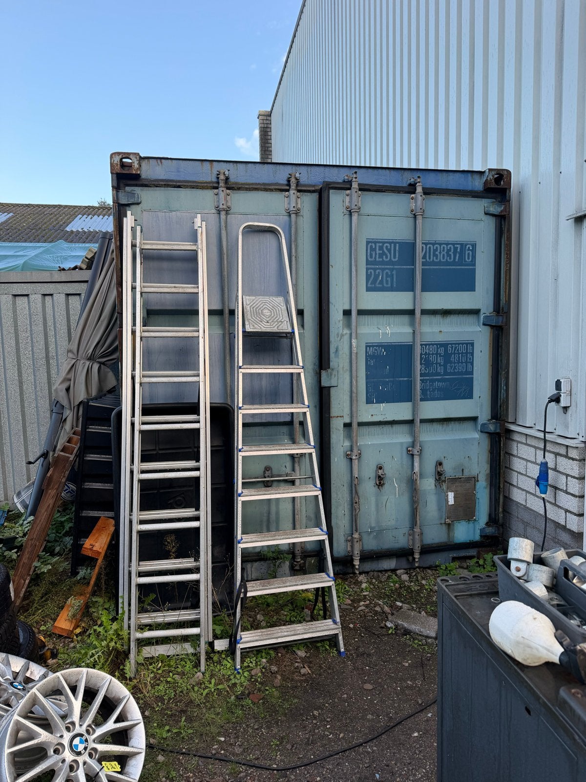 Robuuste 20ft zeecontainer - Ideaal voor opslag, Ophalen